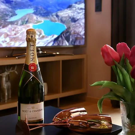 Annika Summer Card Included Lejlighed *