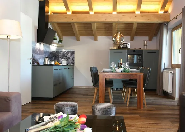 شقة Annika Summer Card Included *