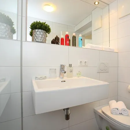 Annika Summer Card Included